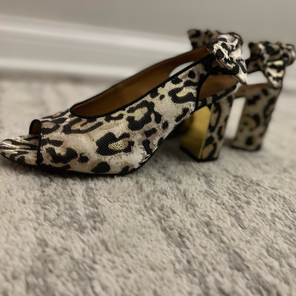 J. Renee Brietta Leopard Slingback Block Heels ๐ - Picture 5 of 16